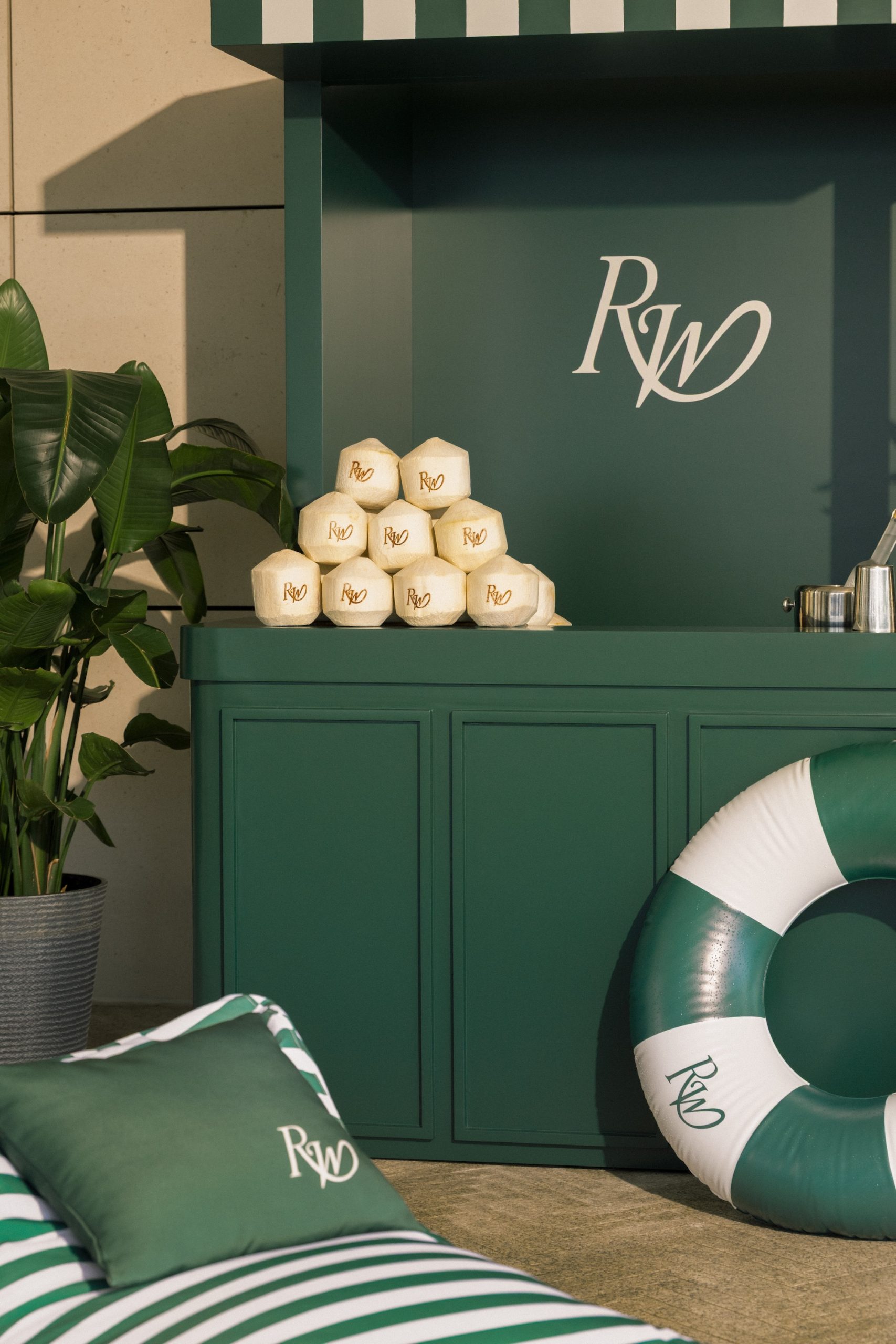 RWHK_Summer Campaign 2026_Coconut Terrace Bar 2
